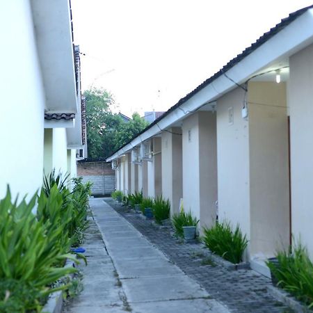 Reddoorz Syariah Plus Near Banyuwangi Airport Kültér fotó